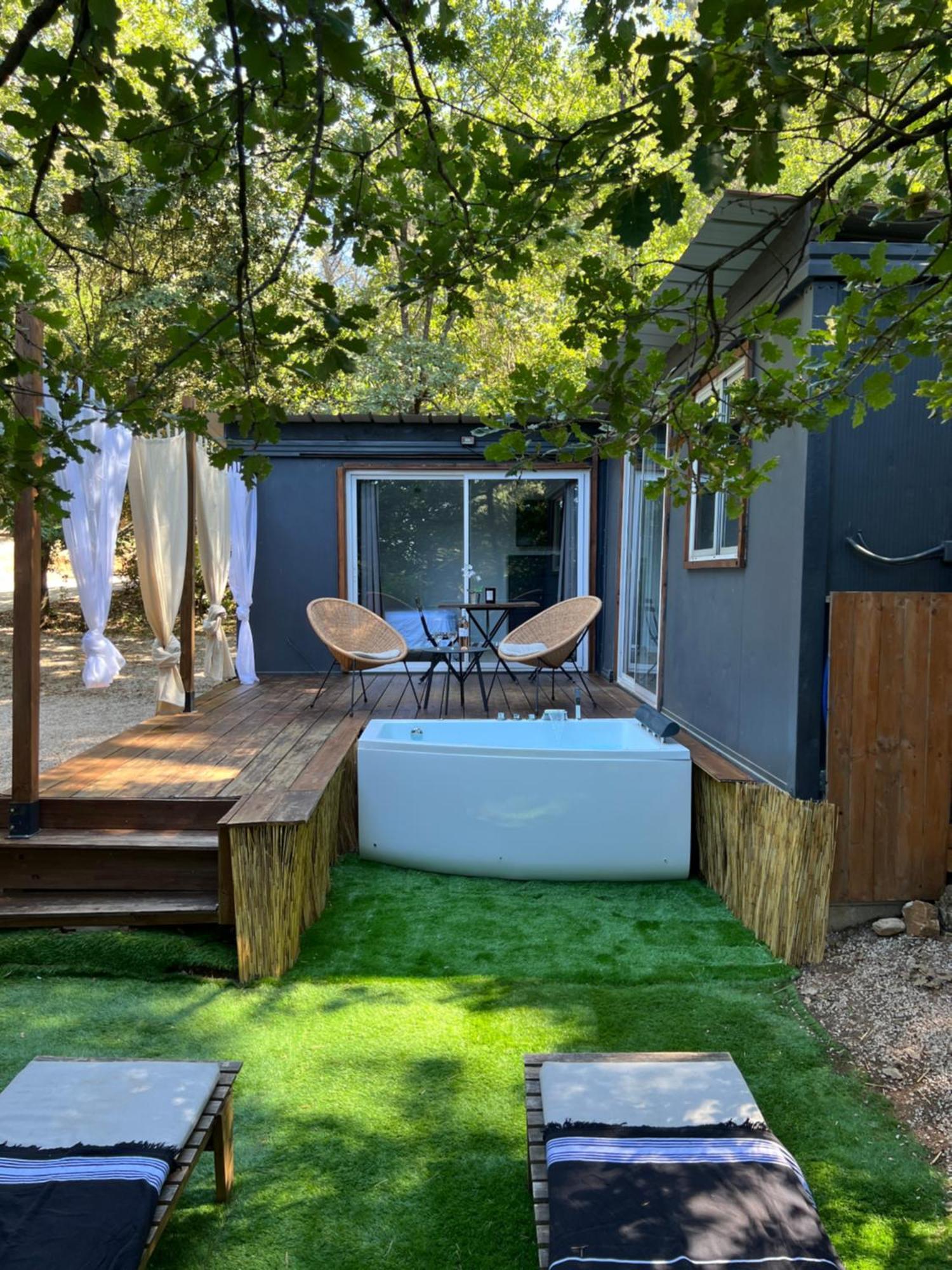 Superbe Cabane Jacuzzi Jardin Clim Wifi Parking Meyreuil Exterior foto