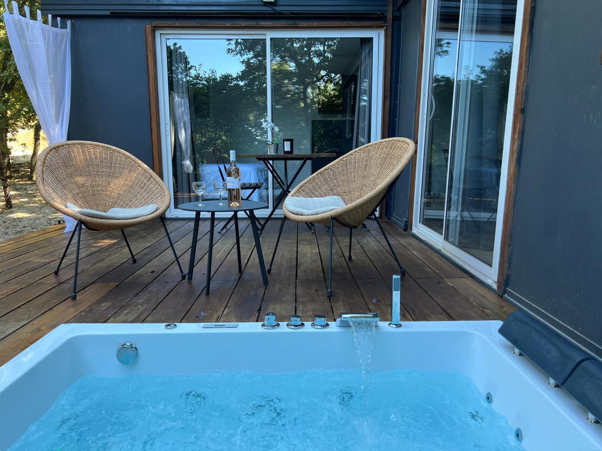 Superbe Cabane Jacuzzi Jardin Clim Wifi Parking Meyreuil Exterior foto