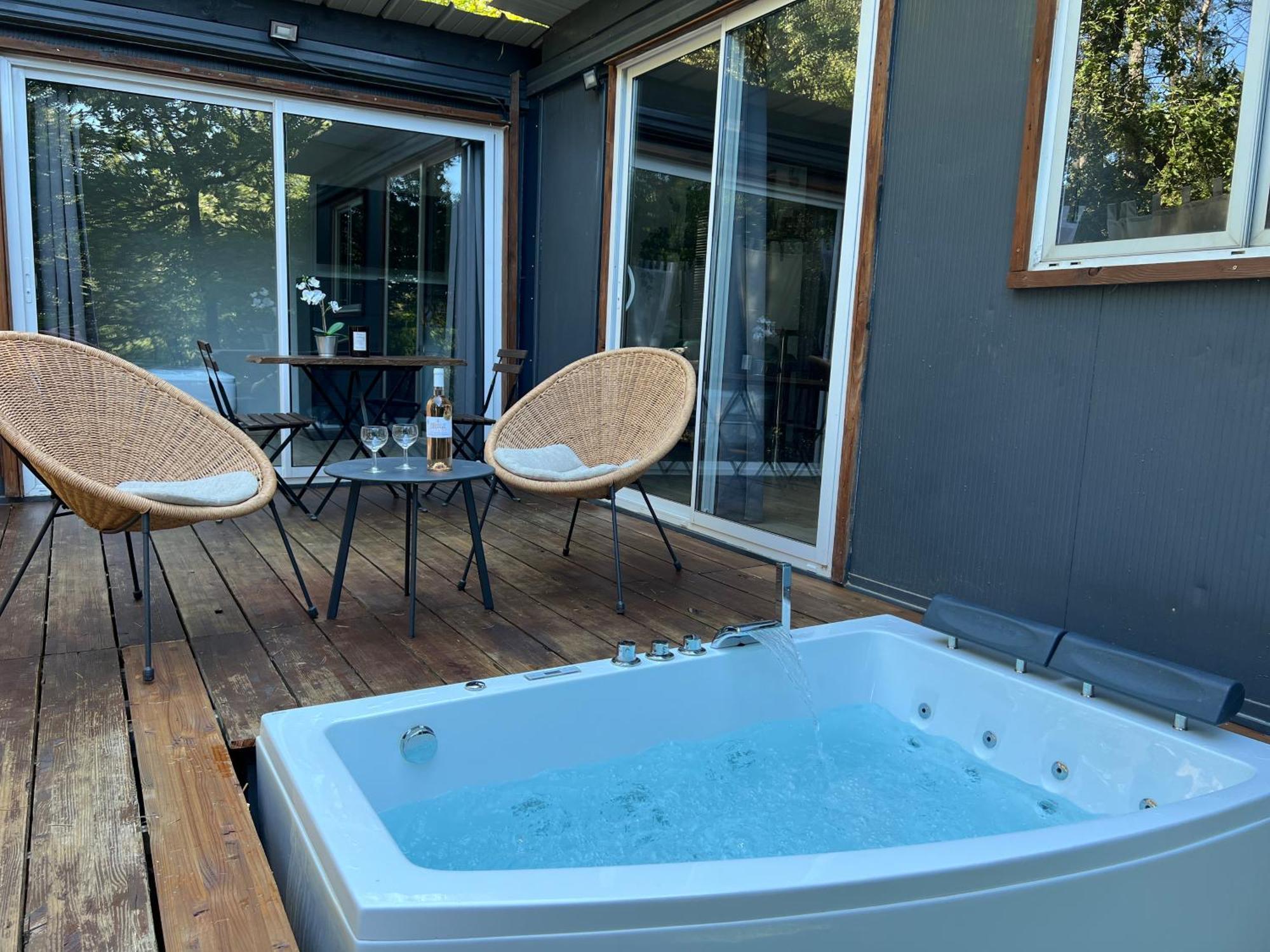 Superbe Cabane Jacuzzi Jardin Clim Wifi Parking Meyreuil Exterior foto